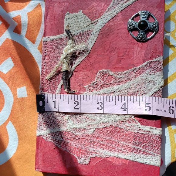 Witchy haunted book prop - Picture 6 of 7